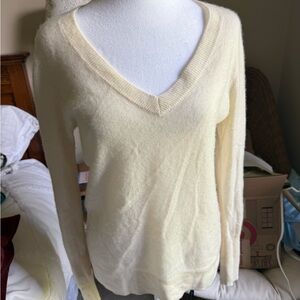 Halogen Cream V-Neck Cashmere Sweater Soft Knit Relaxed Fit
